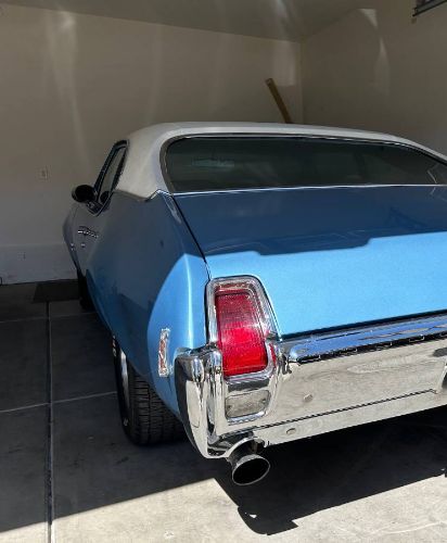 Unknown-442-1969-Light-BlueWhite-White-10