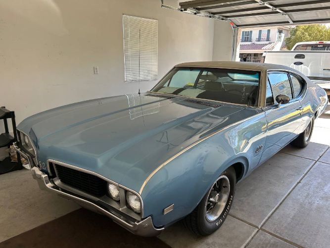 Unknown-442-1969-Light-BlueWhite-White-5