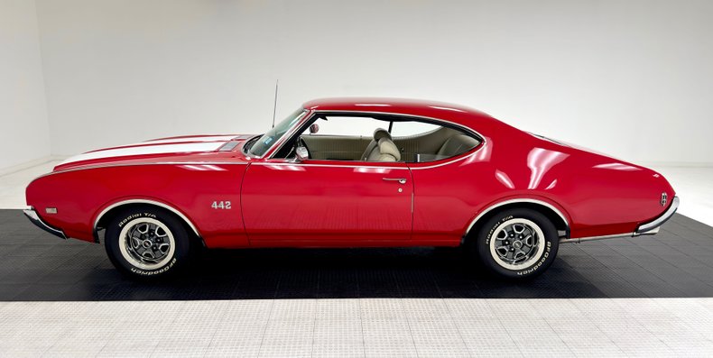 Unknown-442-1969-Matador-Red-Parchment