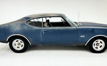 Unknown-442-1969-Trophy-Blue-Black-3