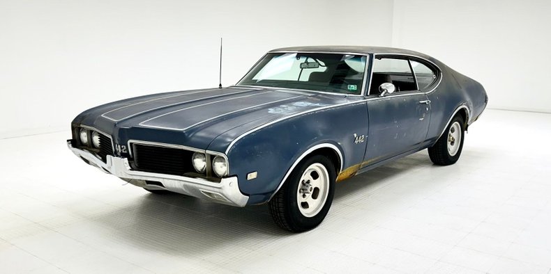 Unknown-442-1969-Trophy-Blue-Black-46