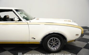 Unknown-442-1969-White-Black-32