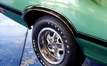 Unknown-442-1970-Green-Green-4