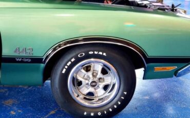 Unknown-442-1970-Green-Green-6