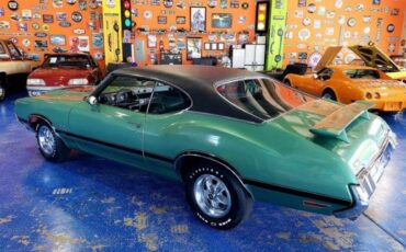 Unknown-442-1970-Green-Green-7