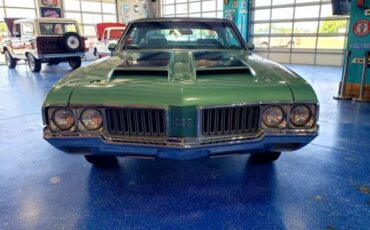Unknown-442-1970-Green-Green-9