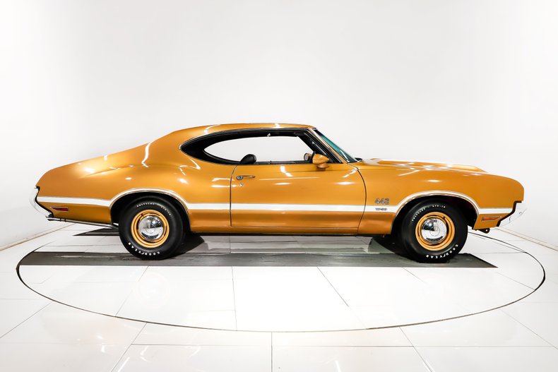 Unknown-442-1970-Nugget-Gold-Black-17