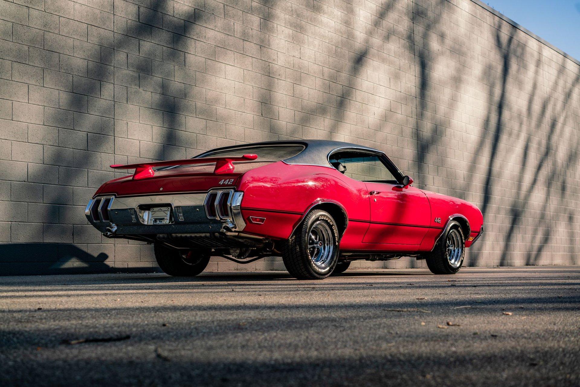 Unknown-442-1970-Red-Black-25