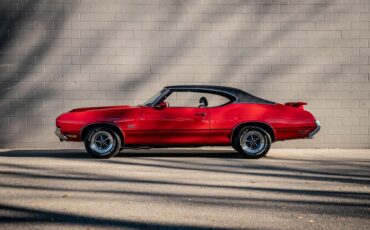 Unknown-442-1970-Red-Black-26