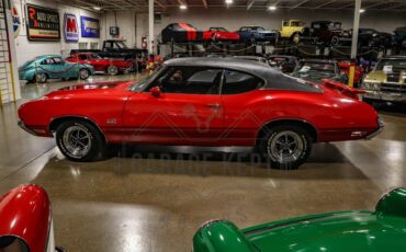 Unknown-442-1970-Red-Black-29