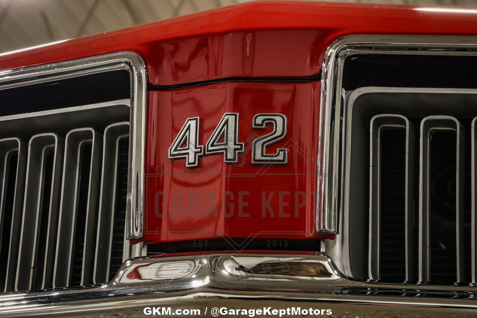 Unknown-442-1970-Red-Black-3
