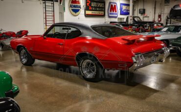 Unknown-442-1970-Red-Black-30