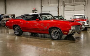 Unknown-442-1970-Red-Black-35