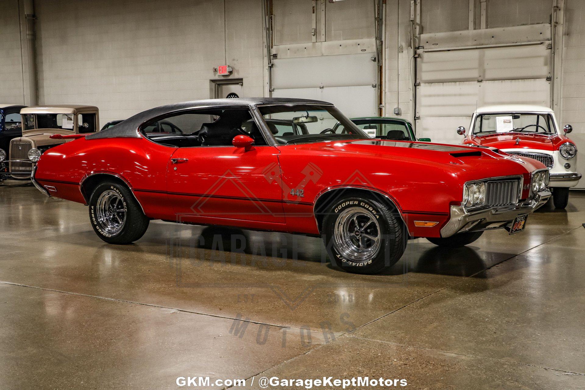 Unknown-442-1970-Red-Black-35