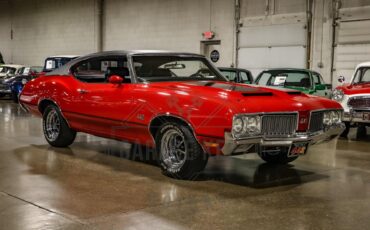 Unknown-442-1970-Red-Black-36