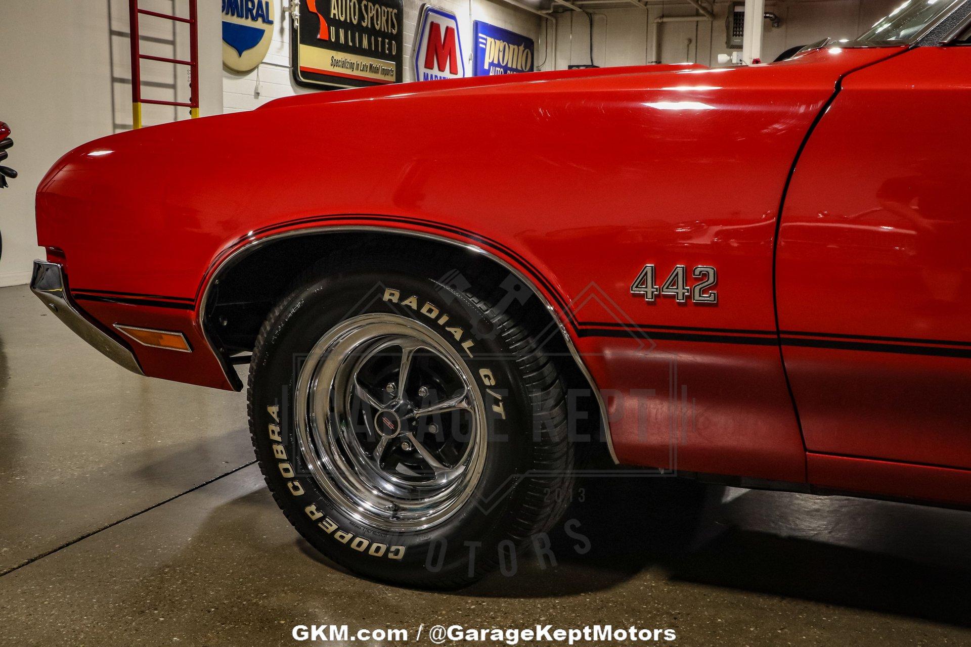 Unknown-442-1970-Red-Black-47