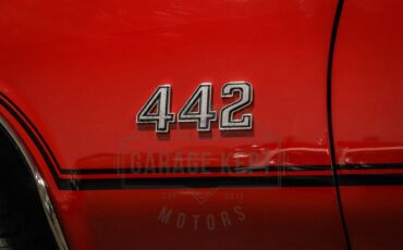 Unknown-442-1970-Red-Black-8
