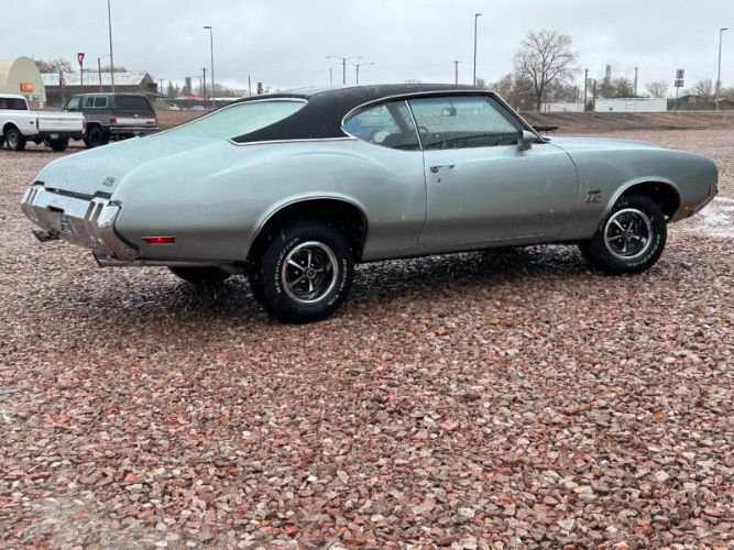 Unknown-442-1970-Silver-Black-10