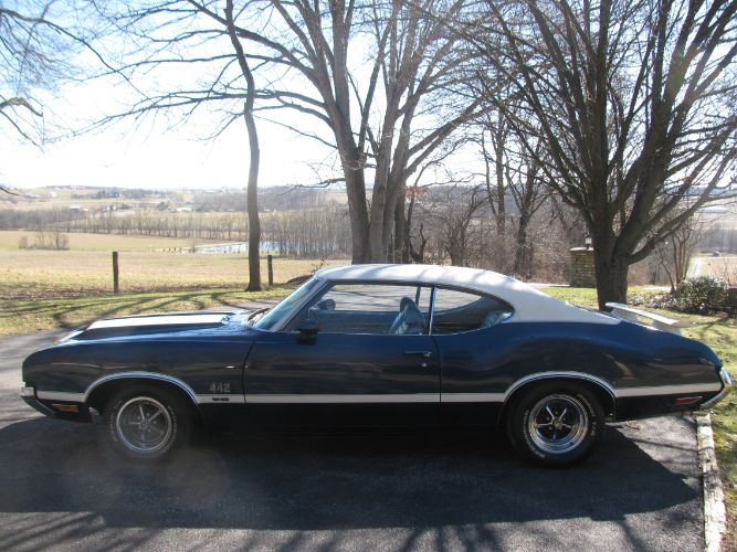 Unknown-442-1970-Twilight-Blue-Poly