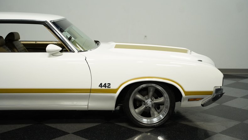 Unknown-442-1970-White-Gold-10