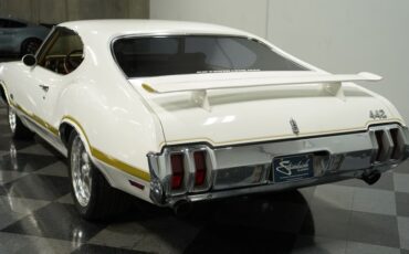 Unknown-442-1970-White-Gold-13