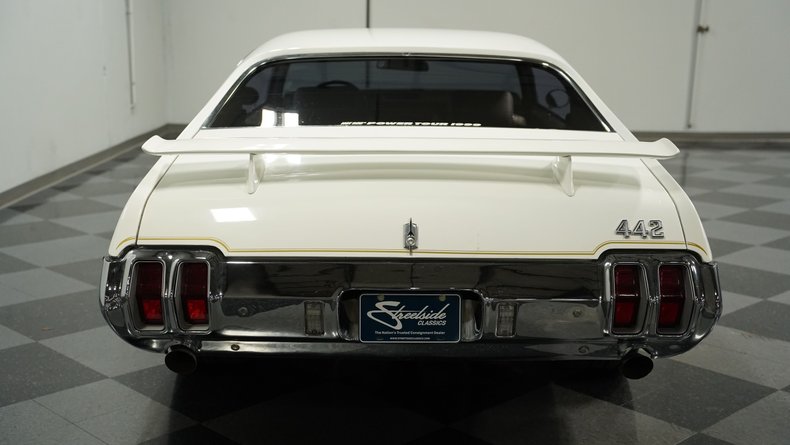 Unknown-442-1970-White-Gold-14