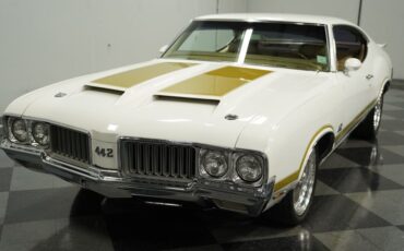Unknown-442-1970-White-Gold-21