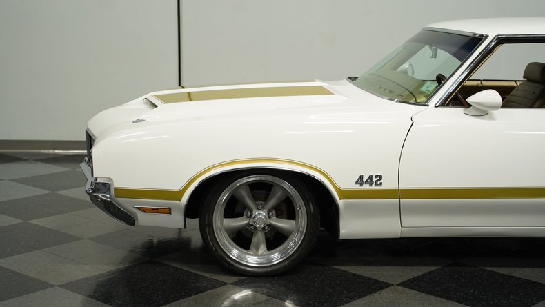 Unknown-442-1970-White-Gold-25