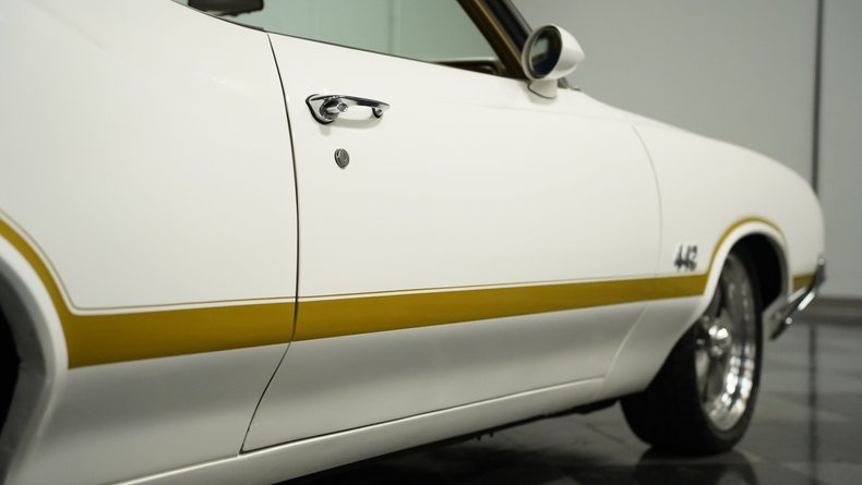 Unknown-442-1970-White-Gold-30