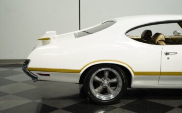 Unknown-442-1970-White-Gold-31