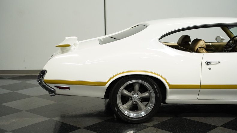 Unknown-442-1970-White-Gold-31