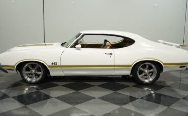 Unknown-442-1970-White-Gold