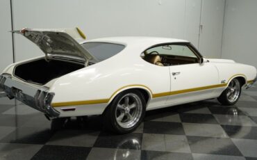 Unknown-442-1970-White-Gold-48