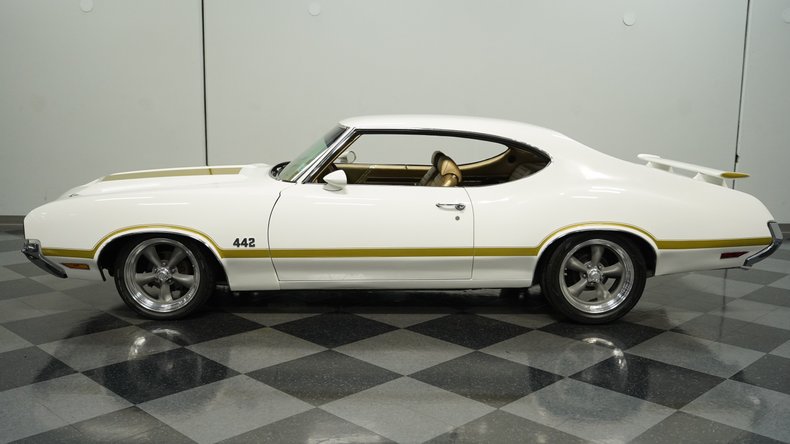 Unknown-442-1970-White-Gold