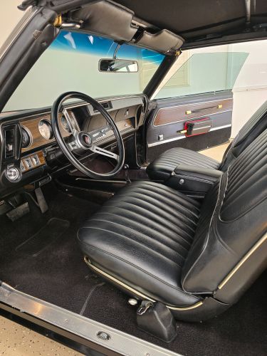Unknown-442-1971-Black-Black-17