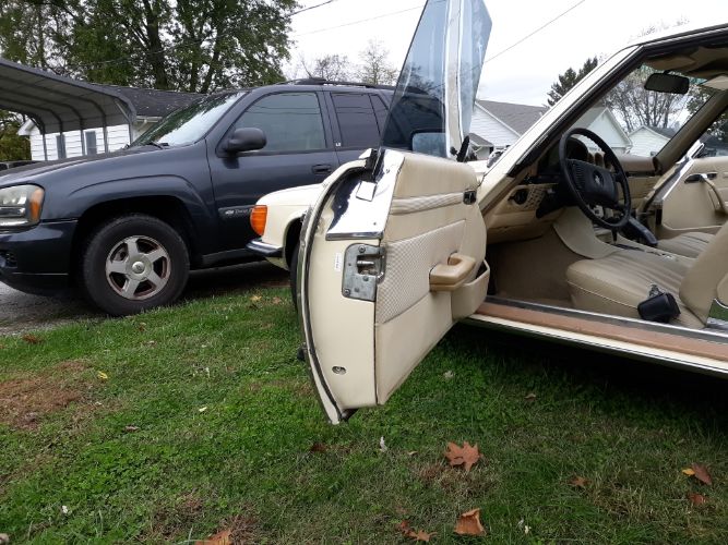 Unknown-450slc-1973-Cream-Cream-9