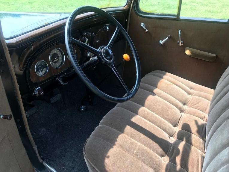 Unknown-5-window-1934-Black-Beige-9