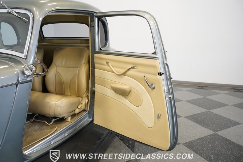 Unknown-5-window-1934-Charcoal-Gray-Metall-Tan-13