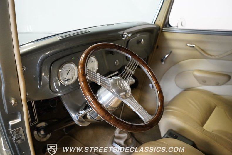 Unknown-5-window-1934-Charcoal-Gray-Metall-Tan-15