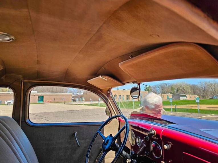 Unknown-5-window-1936-Maroon-Beige-39