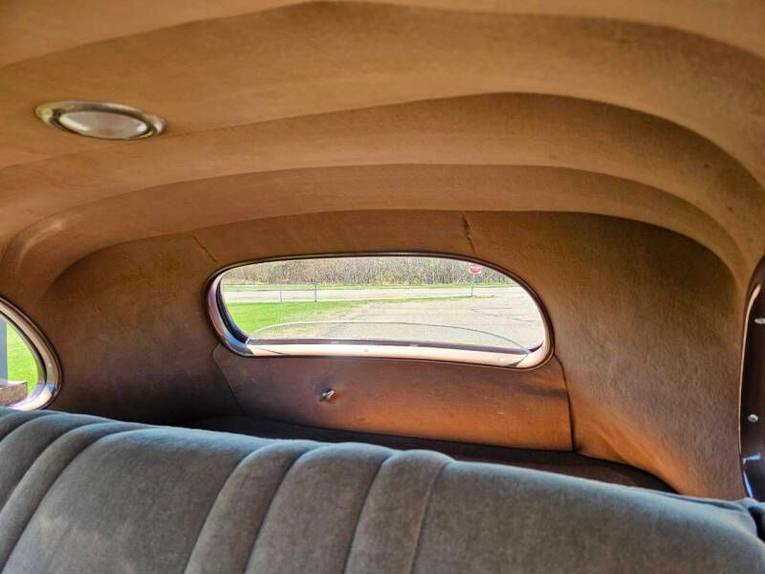 Unknown-5-window-1936-Maroon-Beige-9