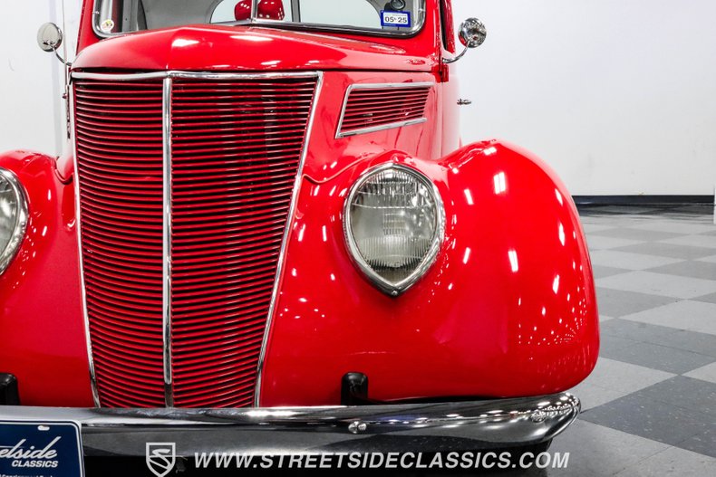 Unknown-5-window-1937-Red-White-23