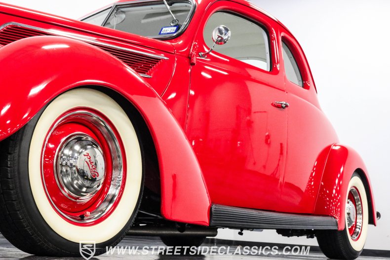 Unknown-5-window-1937-Red-White-25