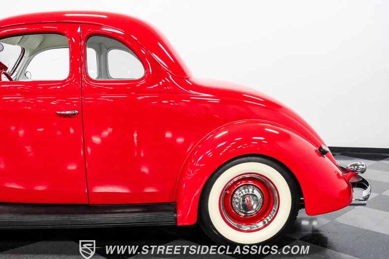 Unknown-5-window-1937-Red-White-27