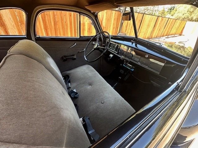Unknown-5-window-1939-Black-gray-15