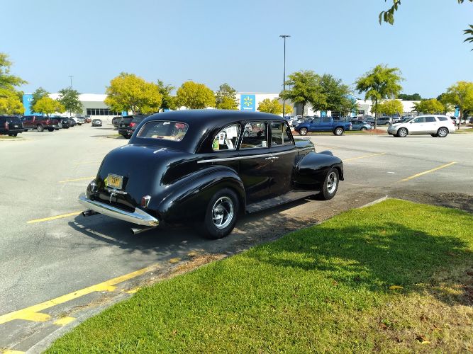 Unknown-60-1940-Black-PearlGold-Dus-2