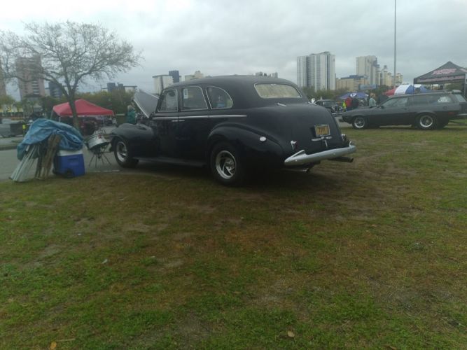 Unknown-60-1940-Black-PearlGold-Dus-4