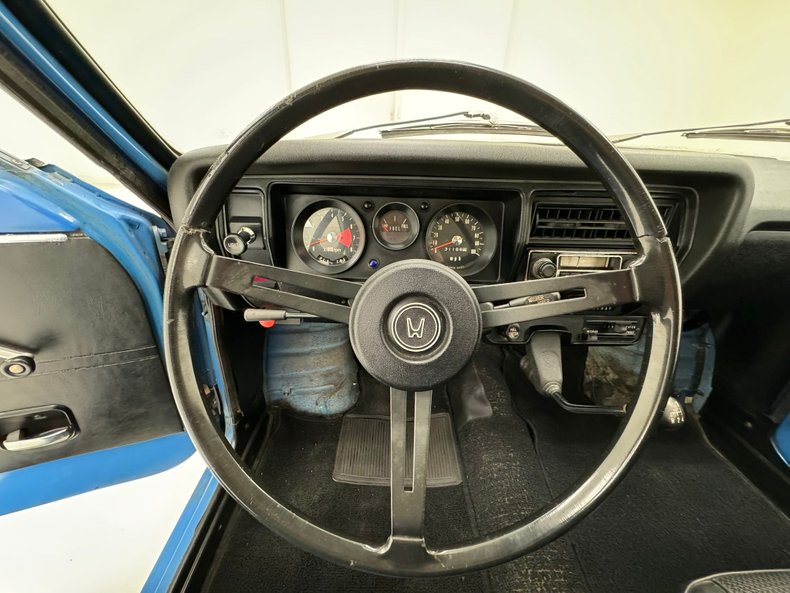 Unknown-600-1972-Blue-Black-11