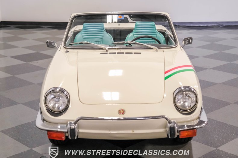 Unknown-850-1972-White-Blue-23