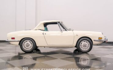 Unknown-850-1972-White-Blue-38